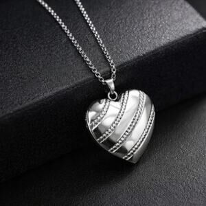Silver Tone Heart Locket Necklace 22in 925 Silver Chain Valentine's Day Gift